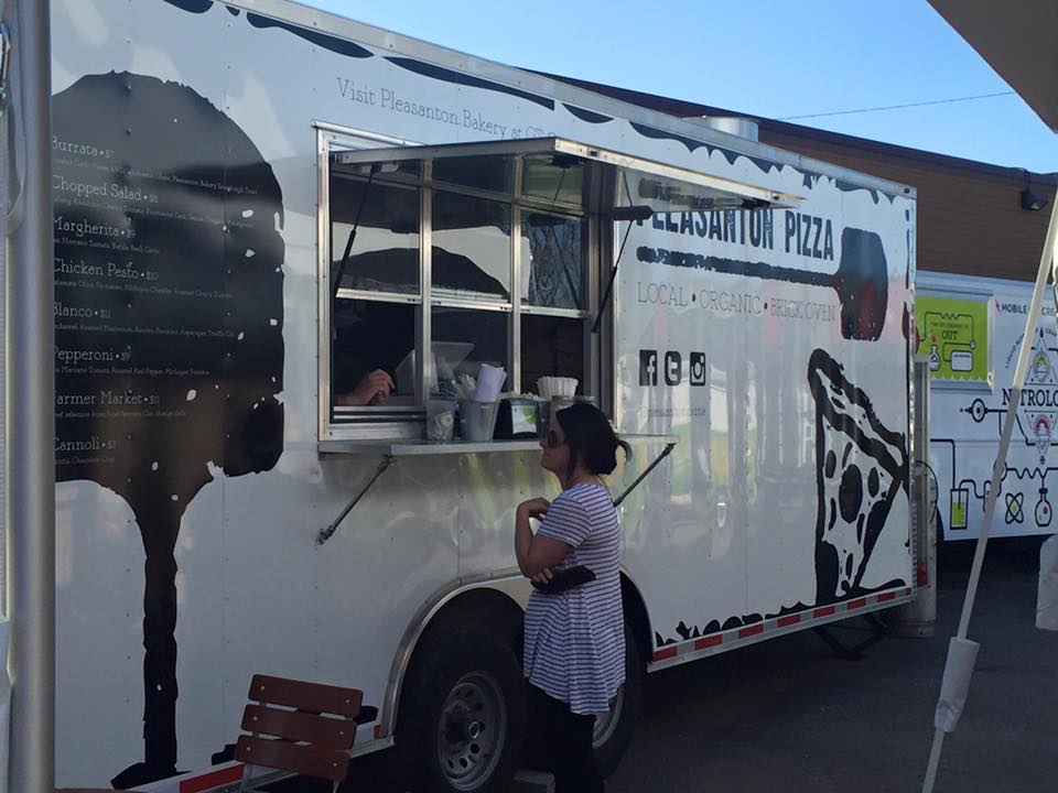 8.5×24 Brick Oven Pizza Trailer