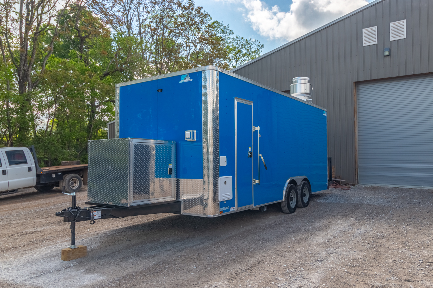8.5X20 Equipped Food Trailer